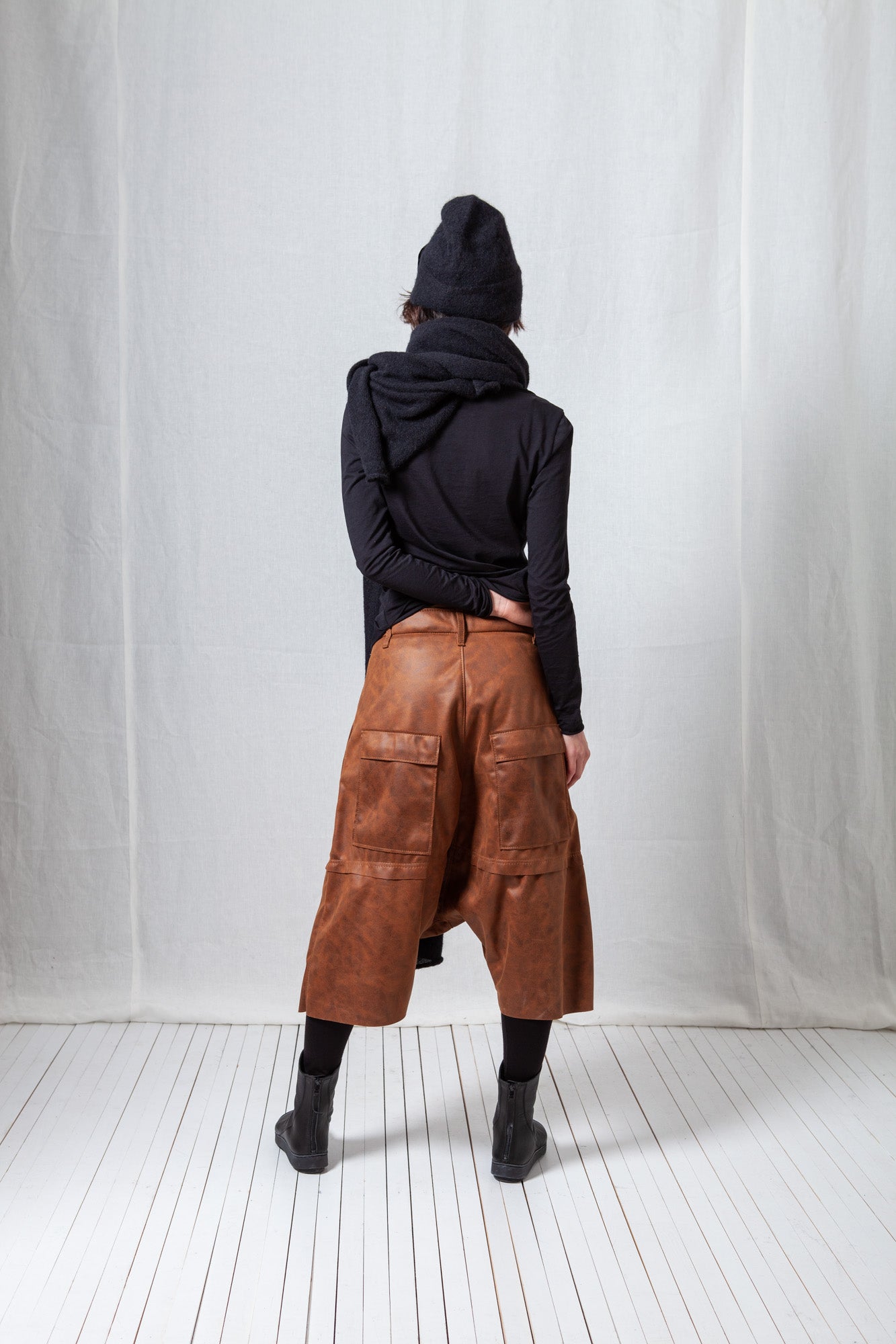 Cropped Trousers_Vegan Leather