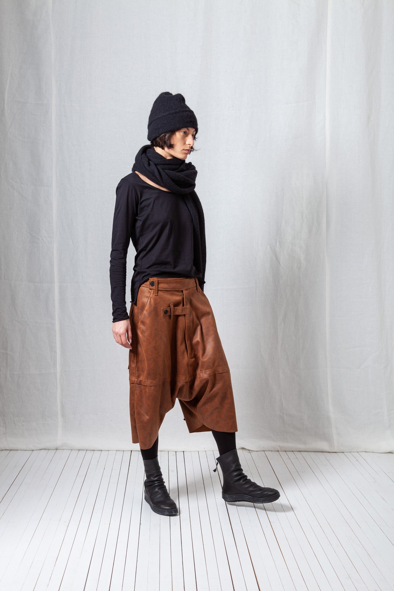 Cropped Trousers_Vegan Leather