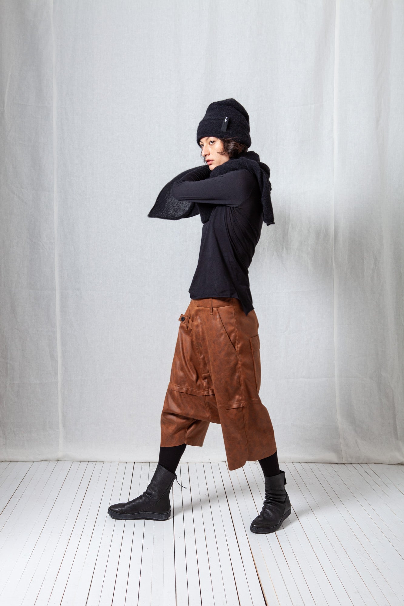 Cropped Trousers_Vegan Leather