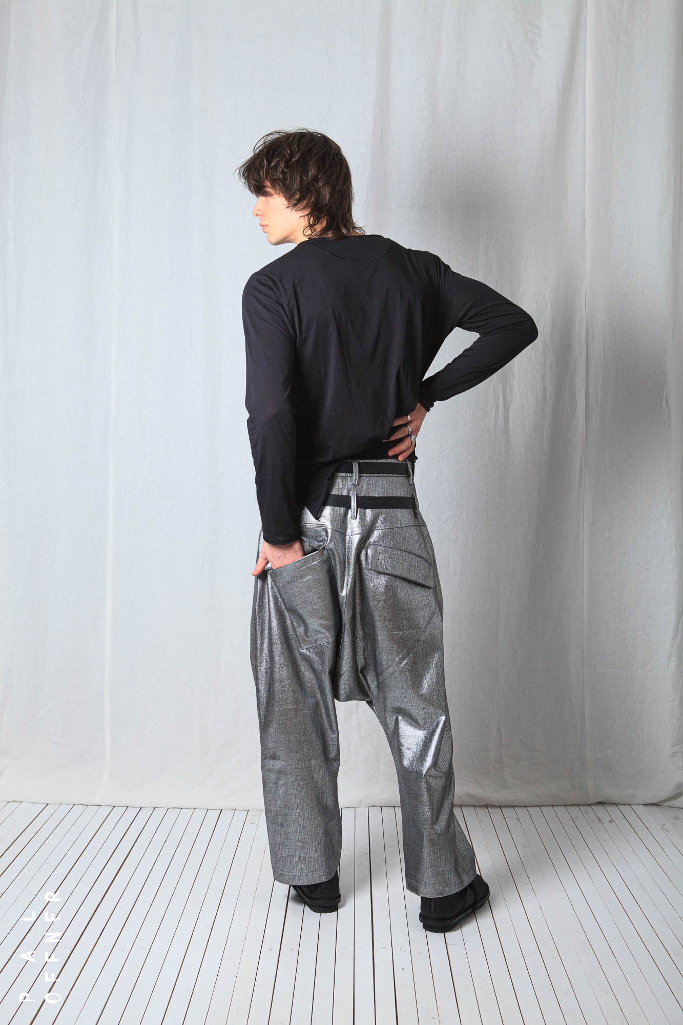 Double Belted Hang Loose Trousers_Metallic Denim