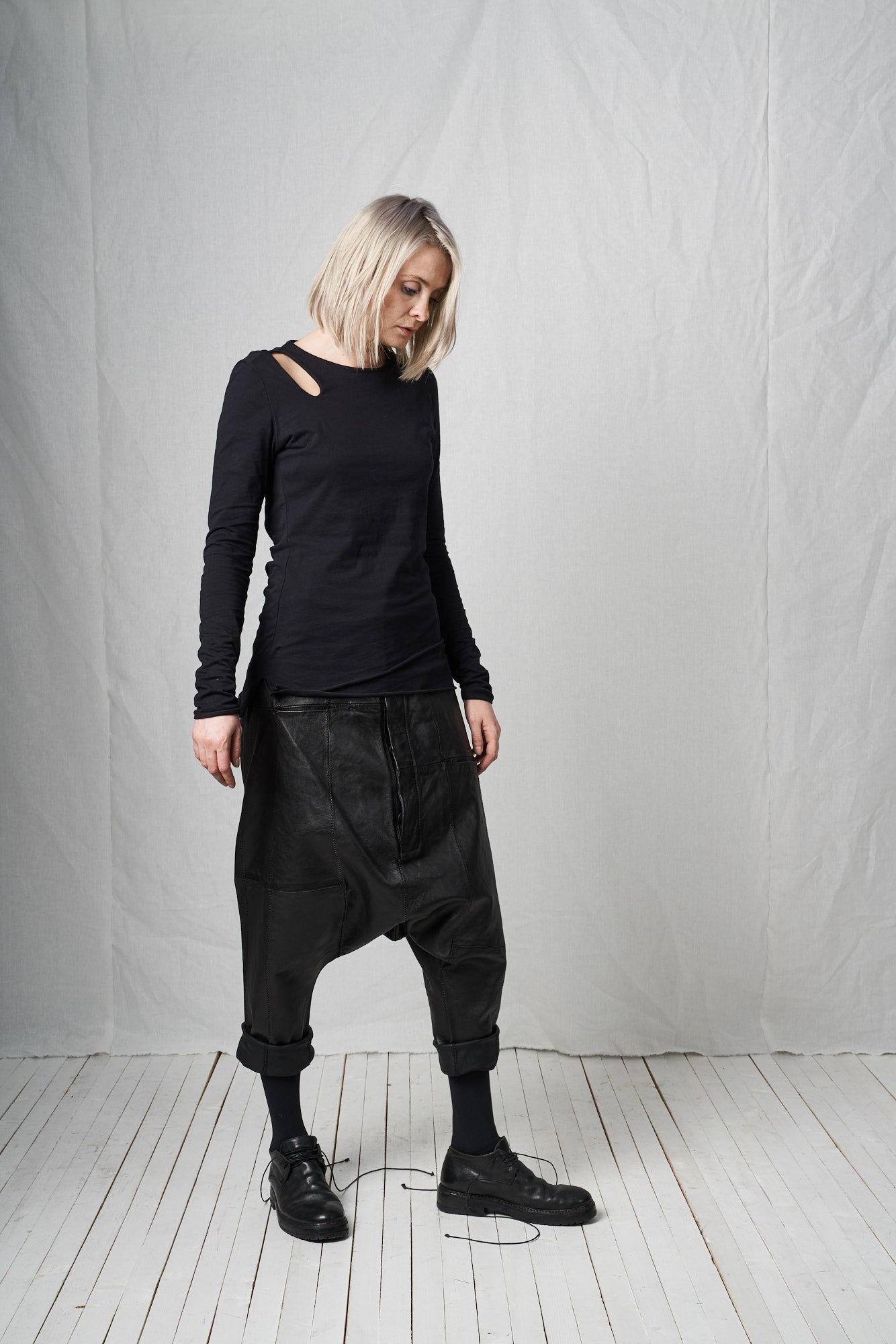 Extreme Low Trousers_Leather