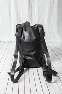 Pouch Backpack Zipped_Leather